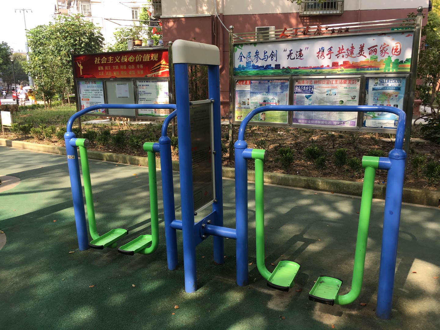 雙立柱太空漫步器 雙立柱太空漫步器