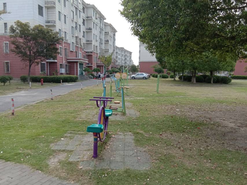 玉昆二村活動(dòng)中心健身點(diǎn)