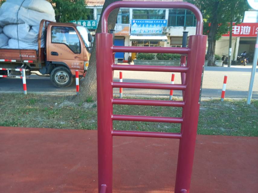 多功能訓練器 多功能訓練器