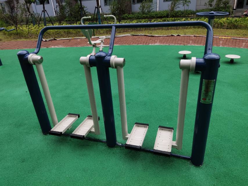 二位太空漫步機 二位太空漫步機