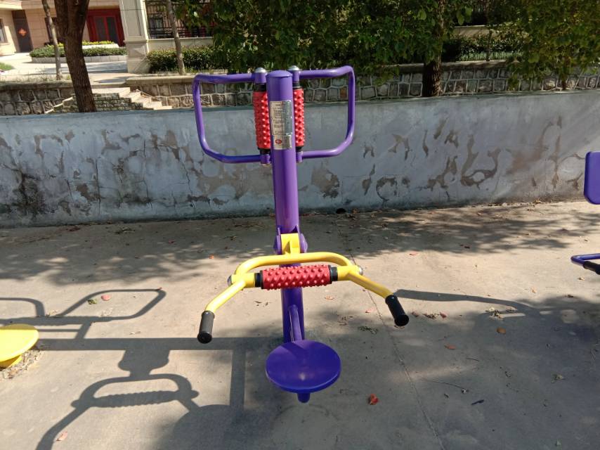 腰背按摩器 腰背按摩器