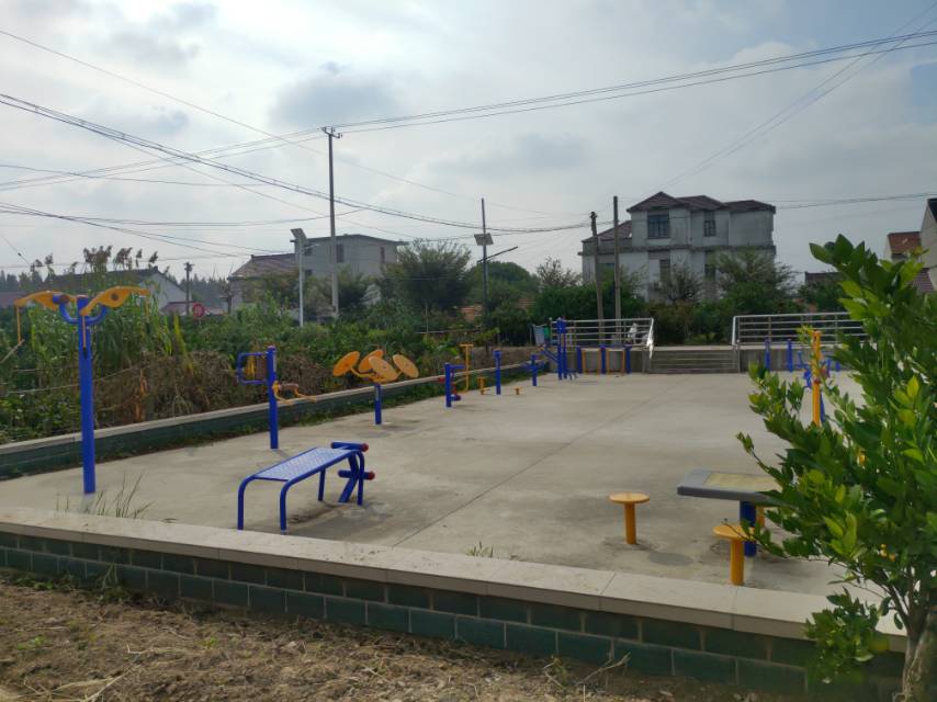 華榮村健身點(diǎn)四