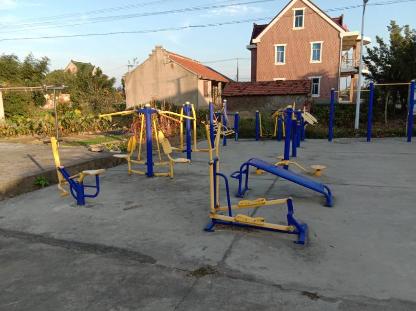 崇明區(qū)中興鎮(zhèn)中興村興東11隊健身點(diǎn)