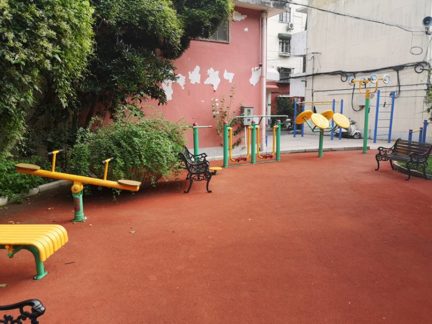 航華四村一居委健身苑點B