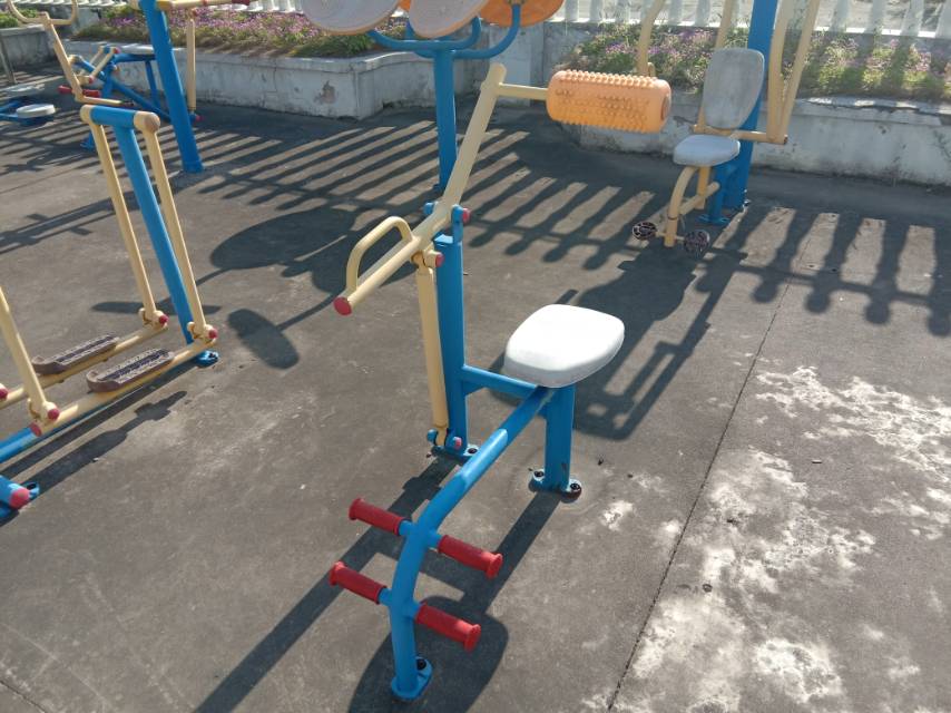 腹背鍛煉器 腹背鍛煉器