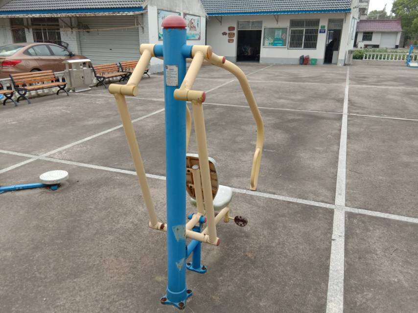 自重推胸器 自重推胸器