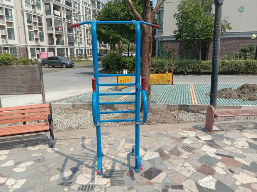 多功能訓(xùn)練器 多功能訓(xùn)練器