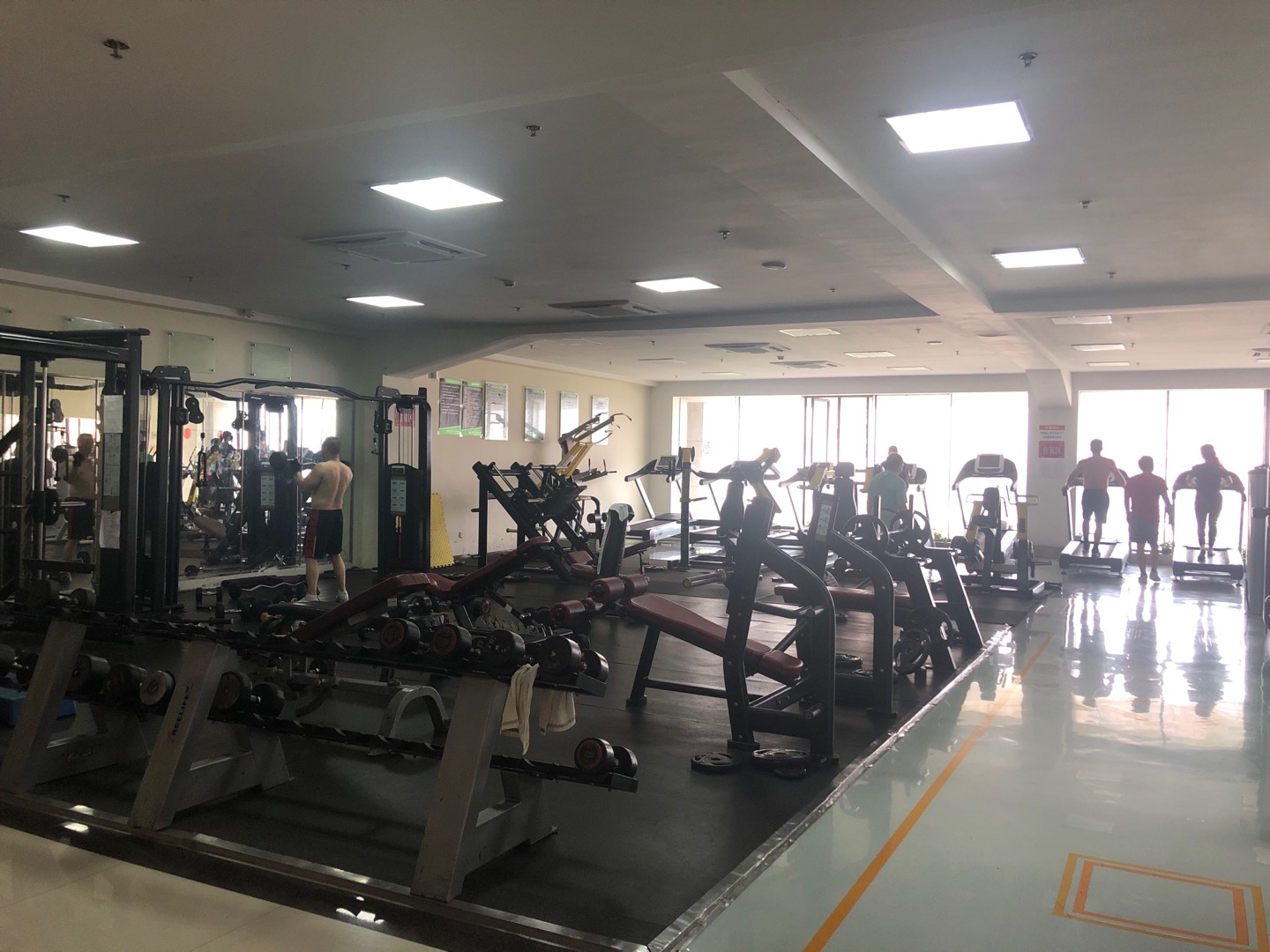 南橋鎮(zhèn)百姓健身房 南橋鎮(zhèn)百姓健身房