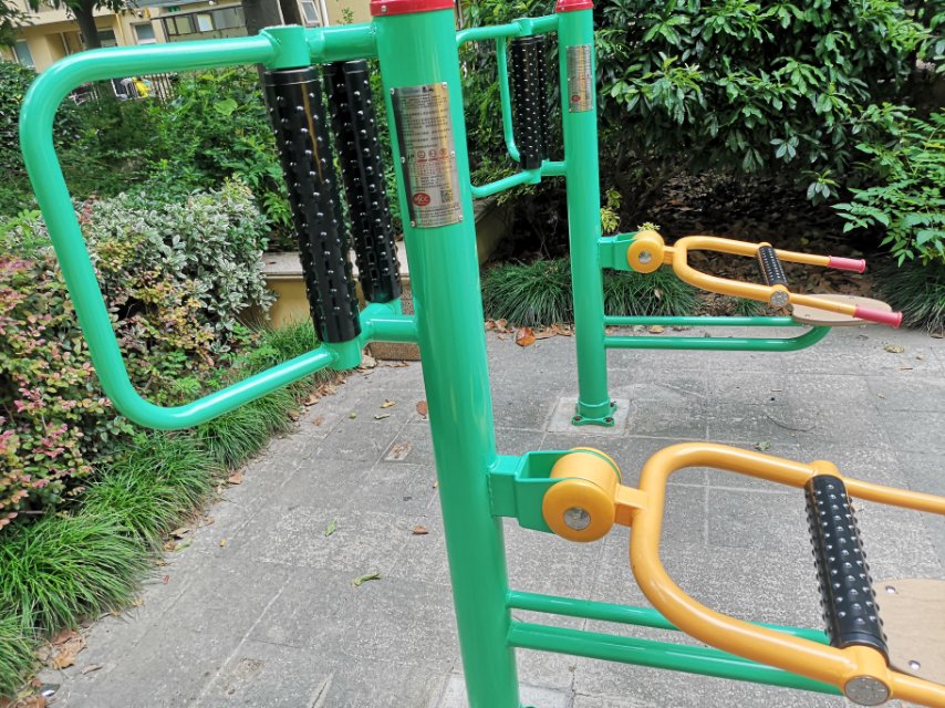 坐式腰背按摩器