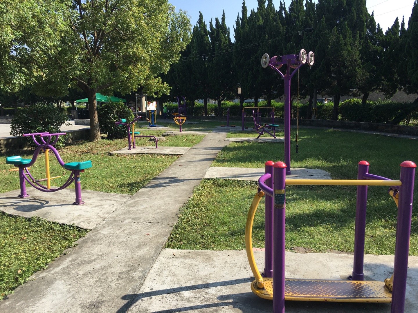 好萊塢小區(qū)健身點