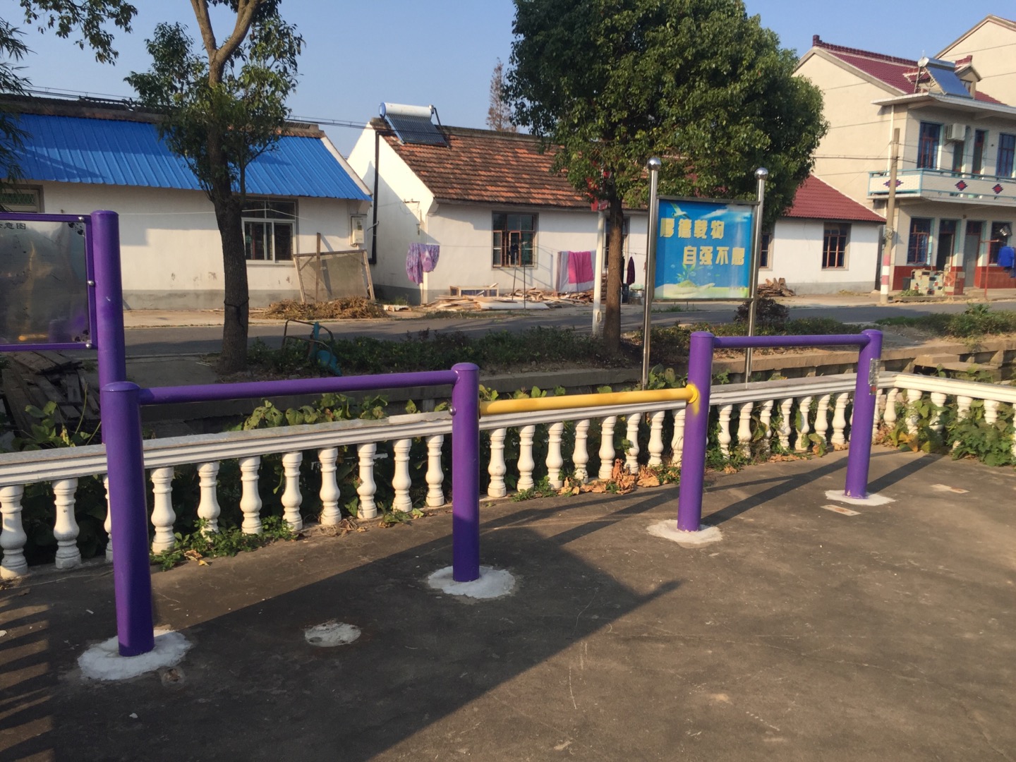 彈振壓腿器 彈振壓腿器