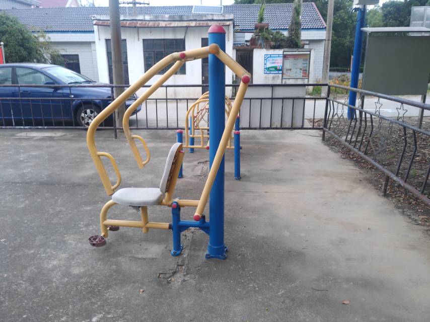 自重推胸器 自重推胸器