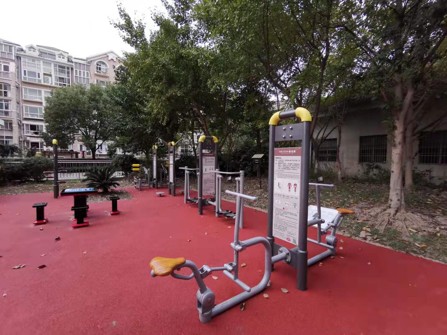 百合苑市民益智健身苑點(一) 百合苑市民益智健身苑點(一)