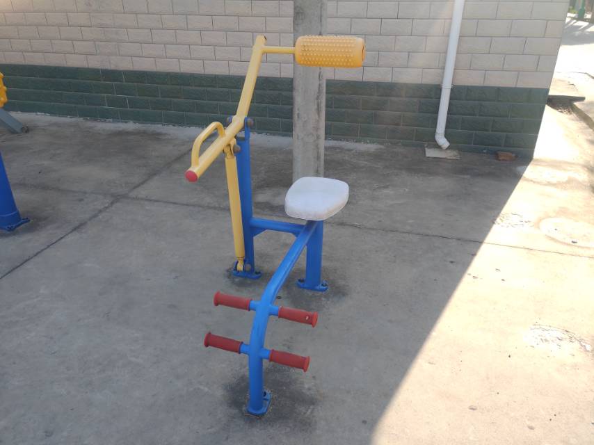 腹背鍛煉器 腹背鍛煉器