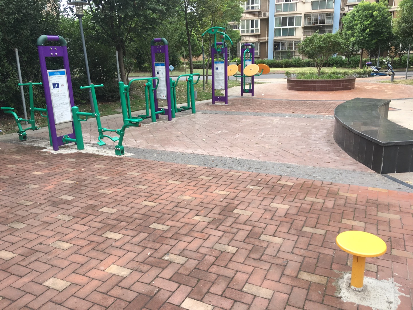 新月明珠園健身點(diǎn)