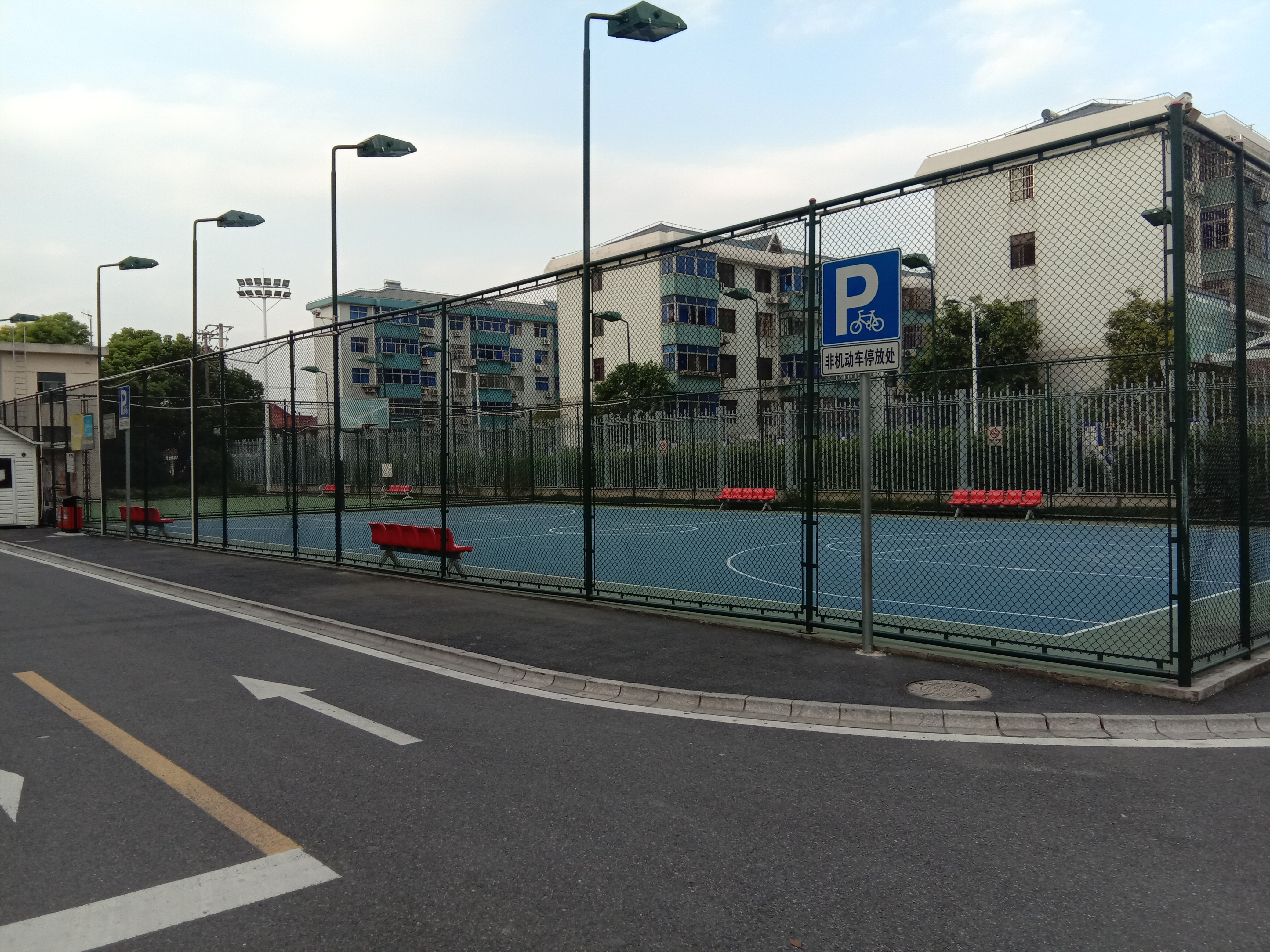 洞涇鎮(zhèn)社區(qū)公共運動場