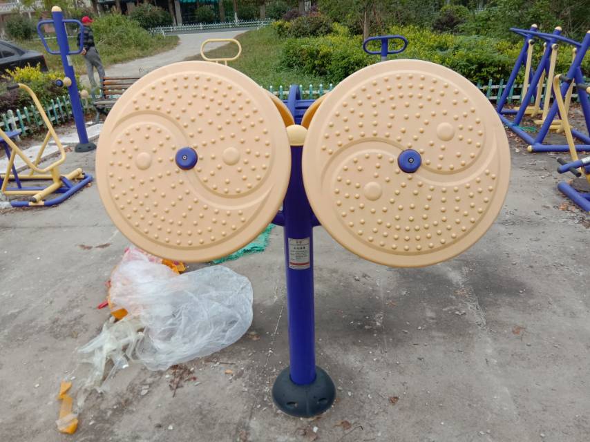 太極推盤(pán) 太極推盤(pán)