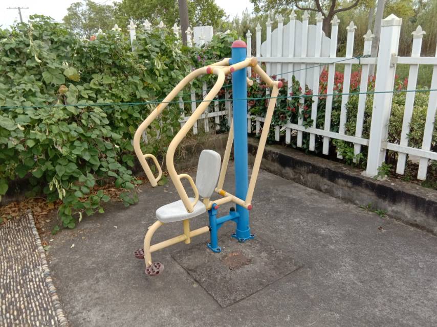 自重推胸器 自重推胸器