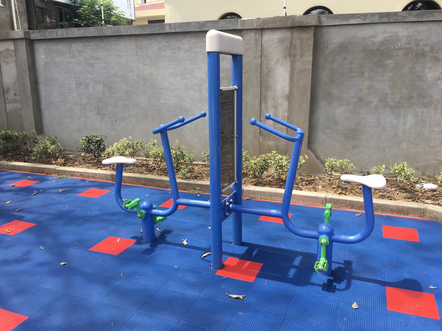 雙立柱健身車(chē) 雙立柱健身車(chē)