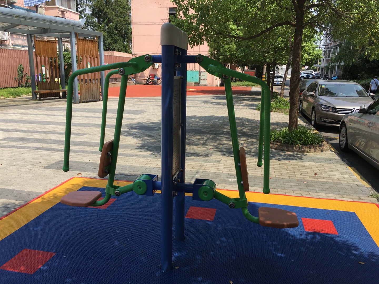 雙立柱前推訓(xùn)練器 雙立柱前推訓(xùn)練器