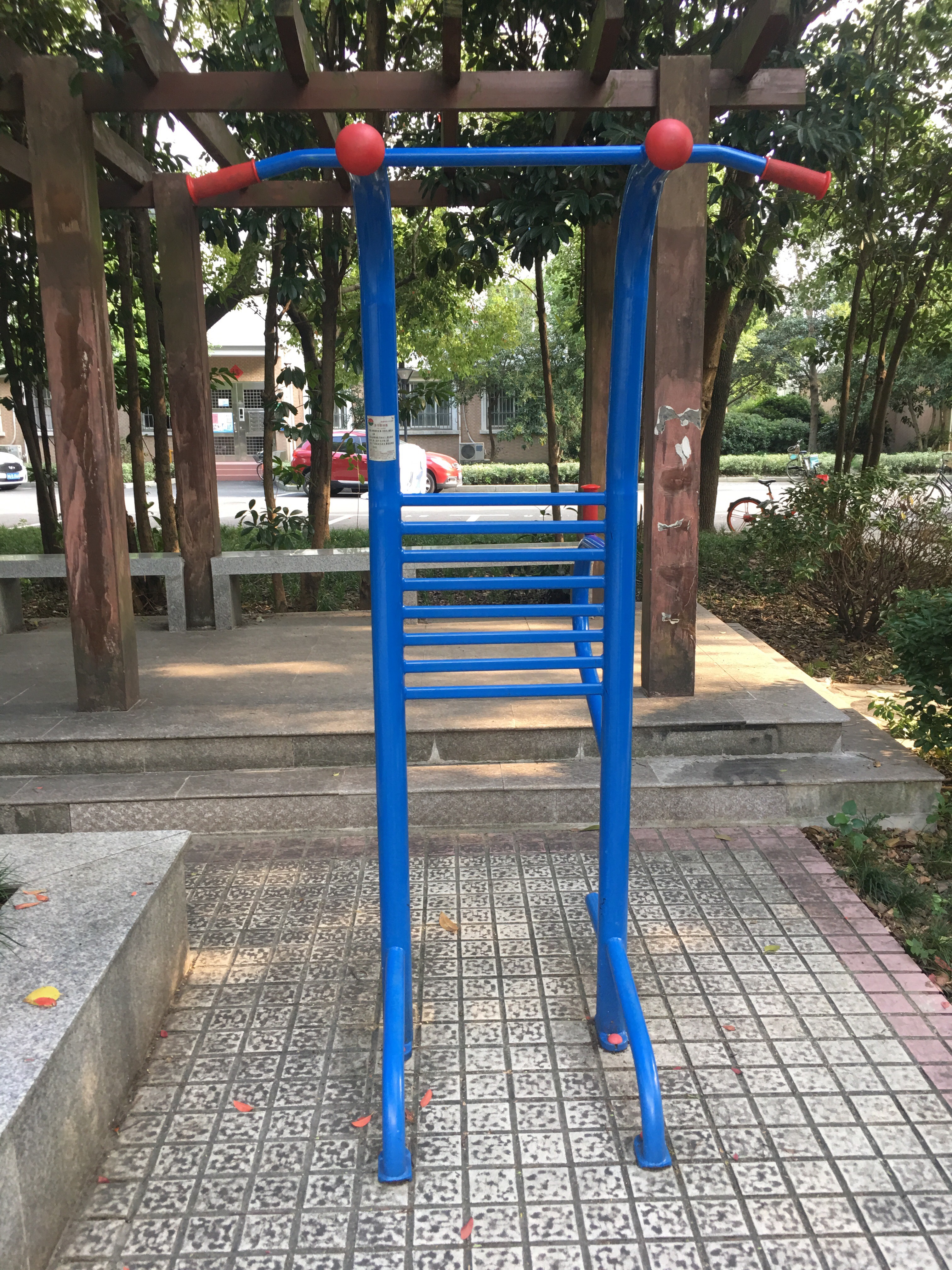 多功能訓練器 多功能訓練器