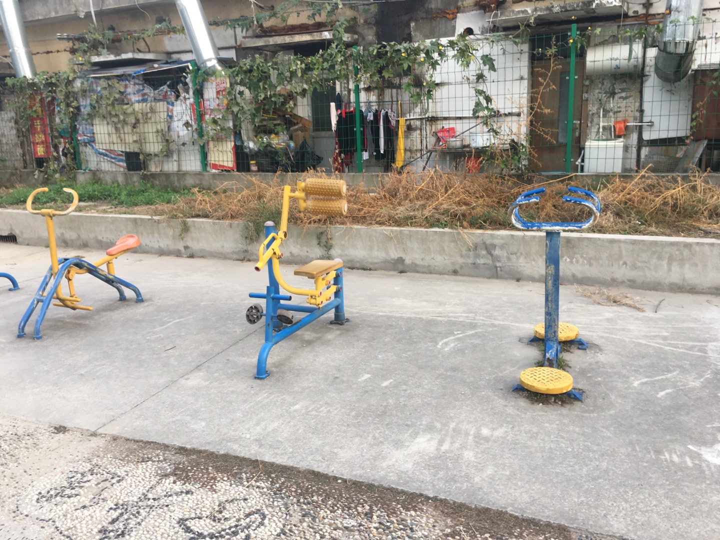 勝利居委健身點(diǎn)2
