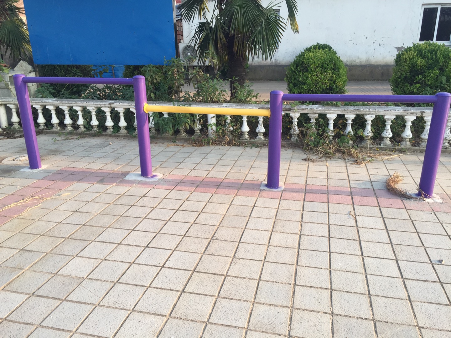 彈振壓腿器 彈振壓腿器