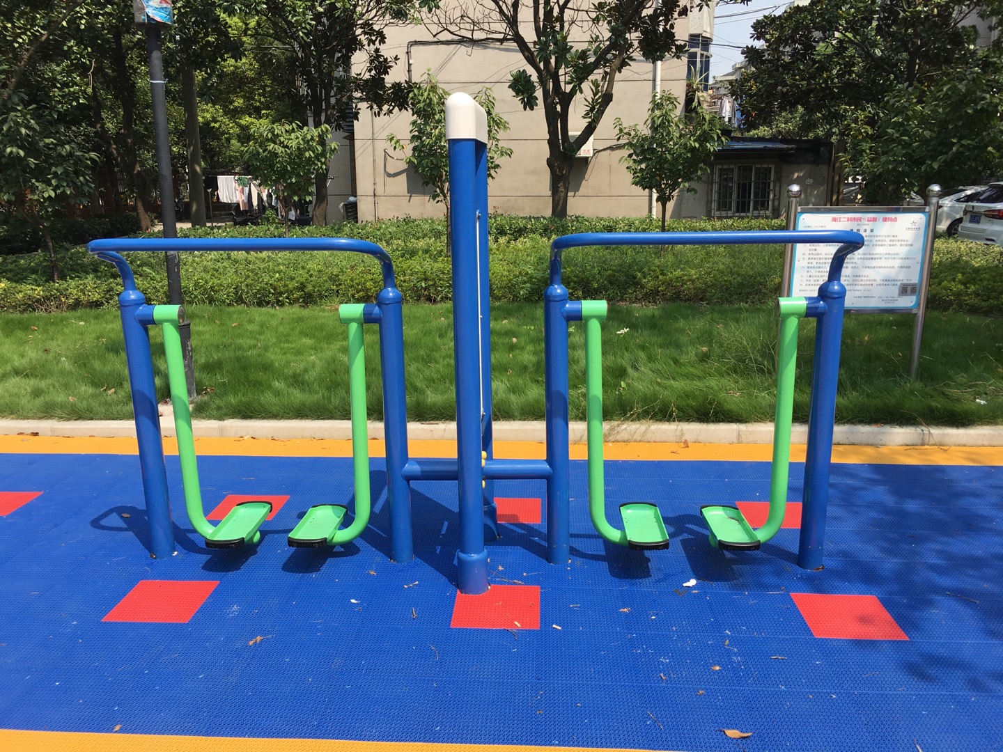 雙立柱太空漫步器 雙立柱太空漫步器