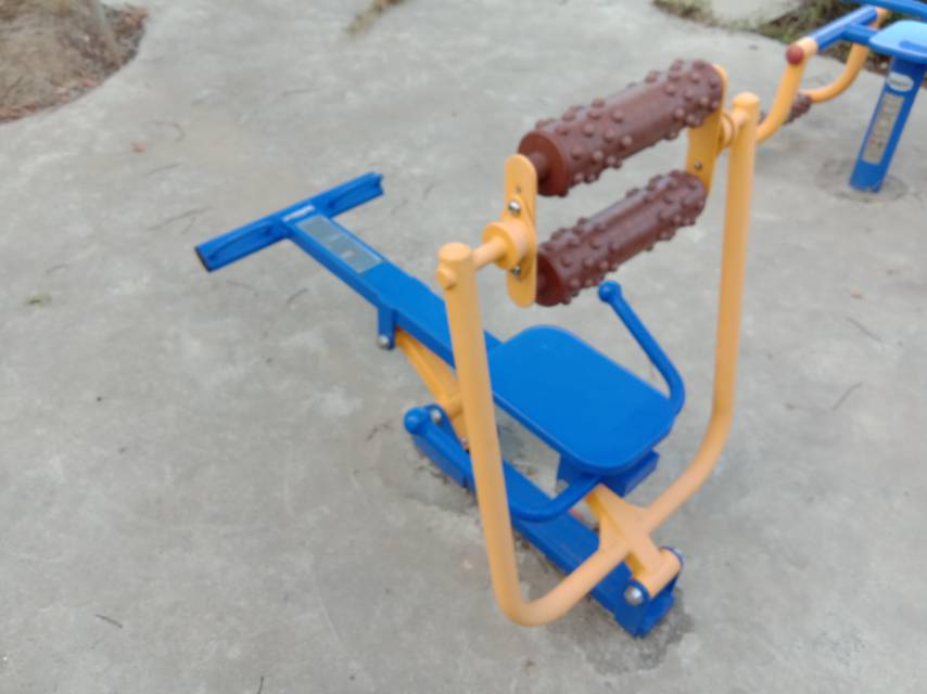 腹背屈伸訓(xùn)練器