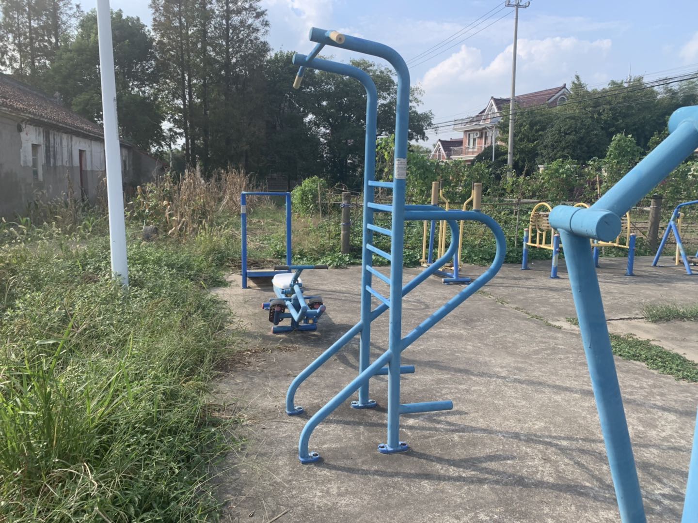 多功能訓練器 多功能訓練器