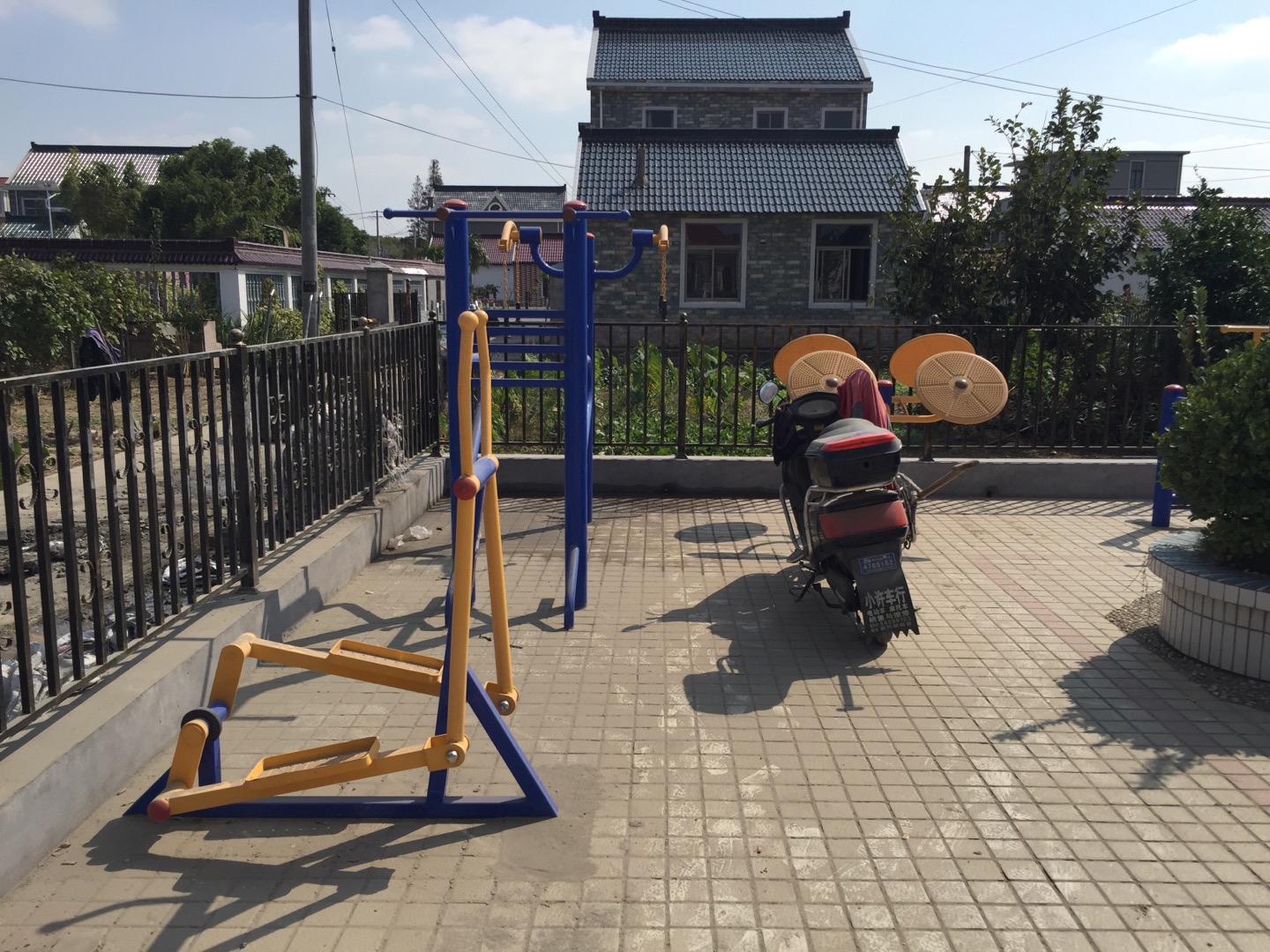 新聯(lián)村六組健身點