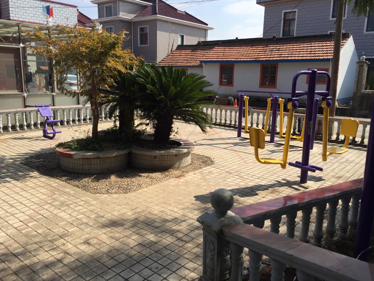 新聯(lián)村十一組健身點