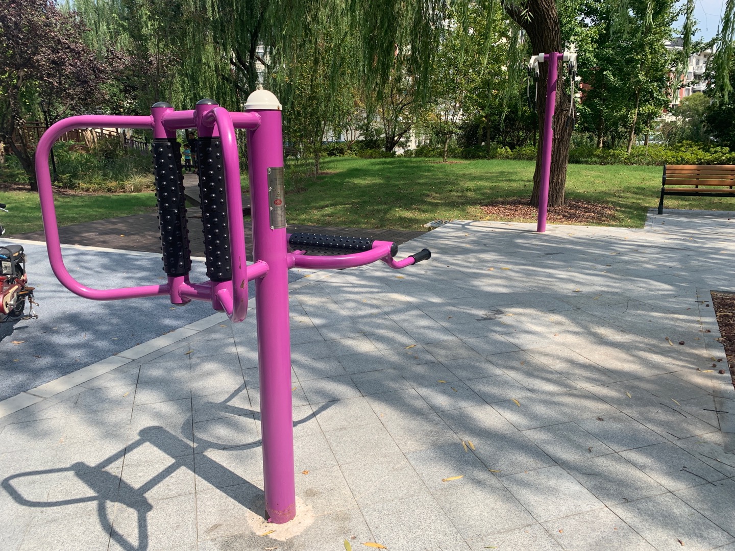 腰背按摩器 腰背按摩器