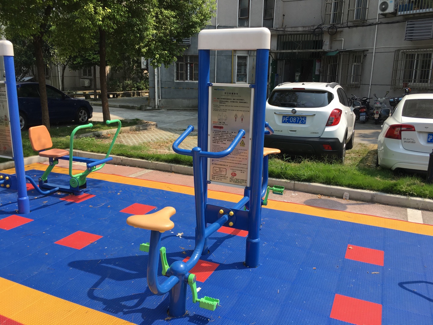 雙立柱健身車 雙立柱健身車