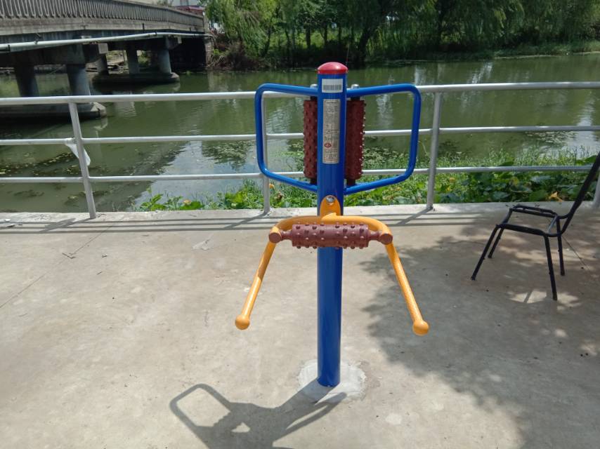 腰背按摩器 腰背按摩器