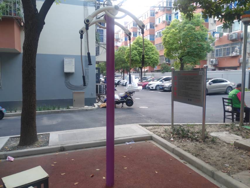 上肢牽引器(兩站位) 上肢牽引器(兩站位)