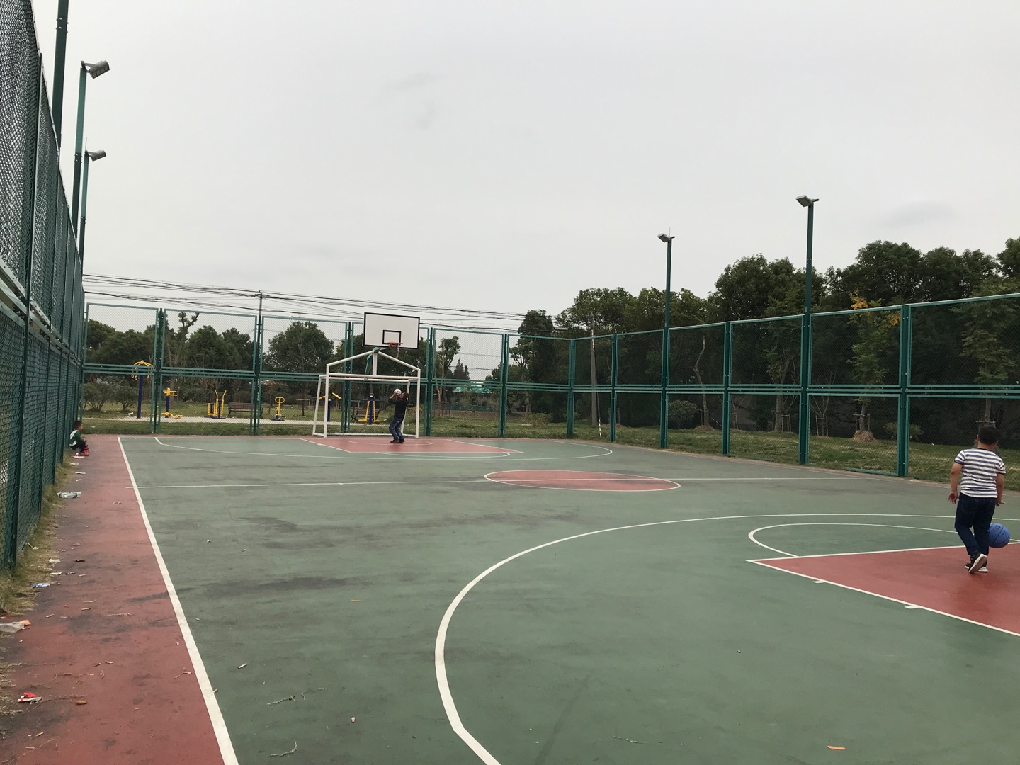 葉榭鎮(zhèn)團(tuán)結(jié)村籠式多功能場(chǎng)地