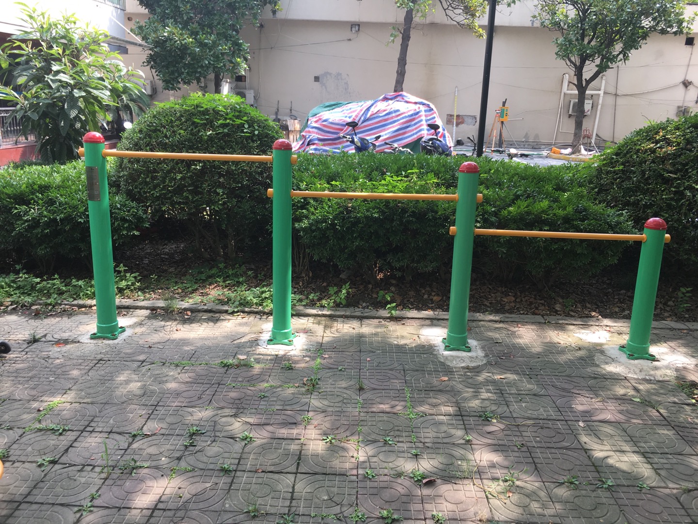 多聯(lián)壓腿架