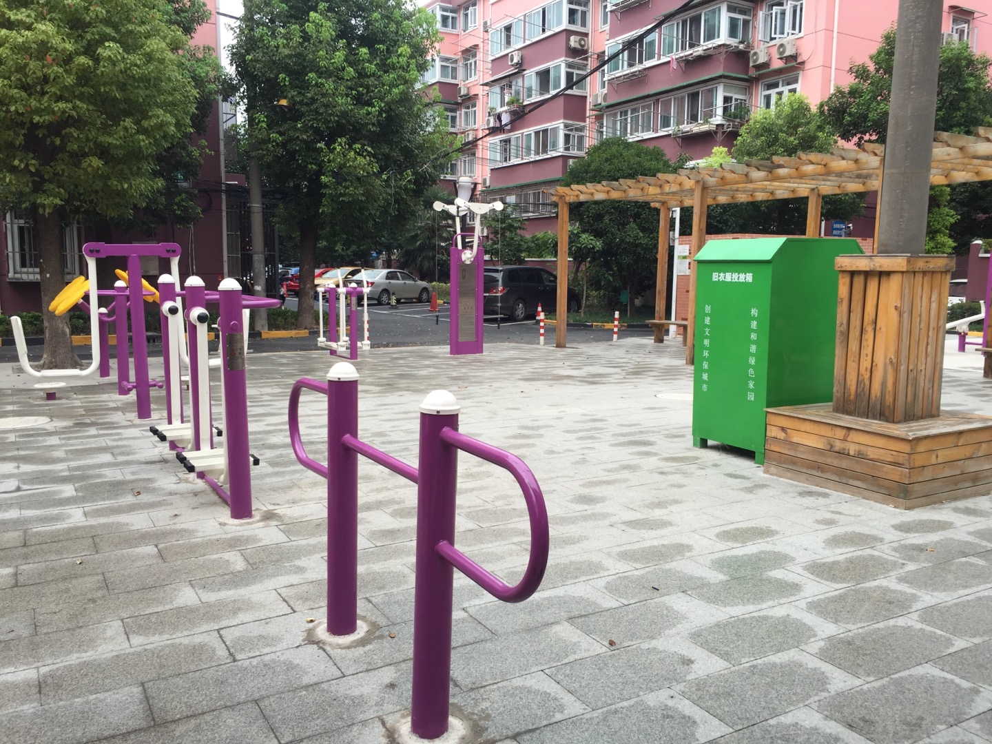 華漕二居委西區(qū)健身點(diǎn) 華漕二居委西區(qū)健身點(diǎn)