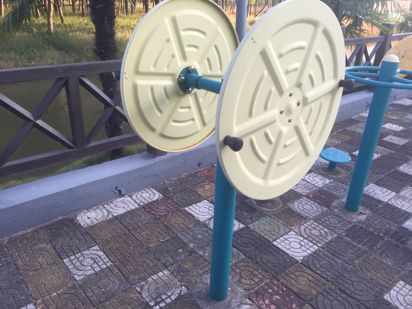 快樂大轉(zhuǎn)輪 快樂大轉(zhuǎn)輪