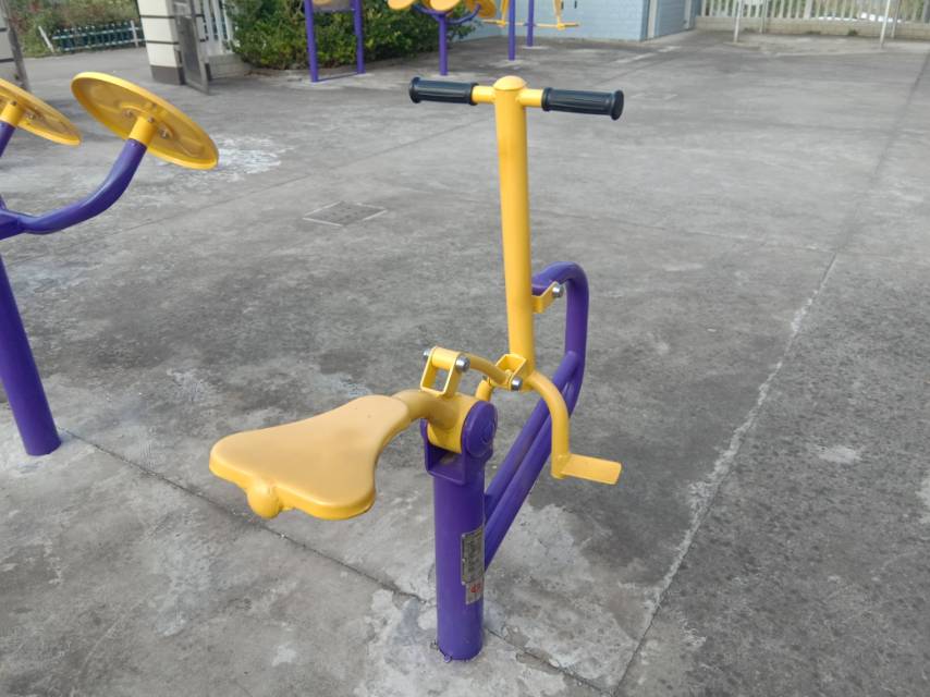 健騎機 健騎機