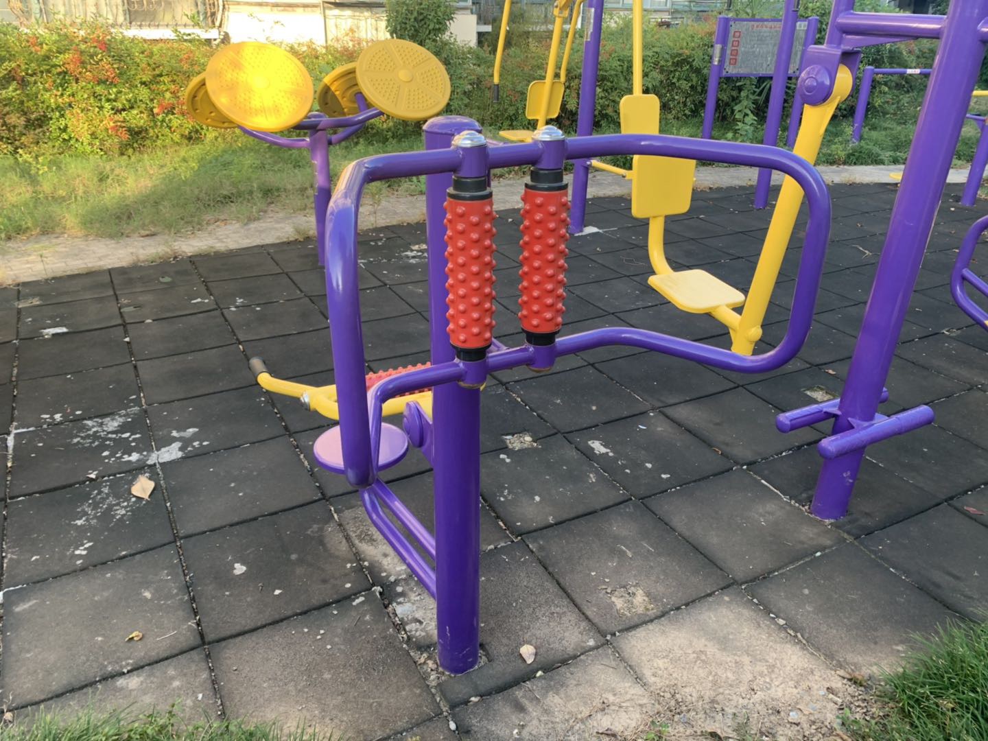 腰背按摩器 腰背按摩器