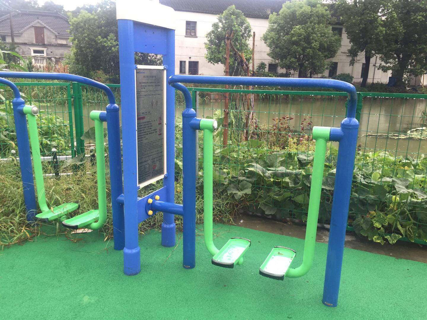 雙立柱太空漫步器 雙立柱太空漫步器