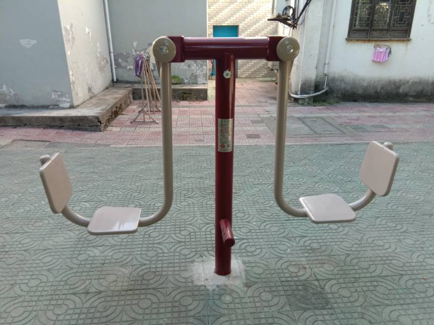 雙人坐蹬器 雙人坐蹬器