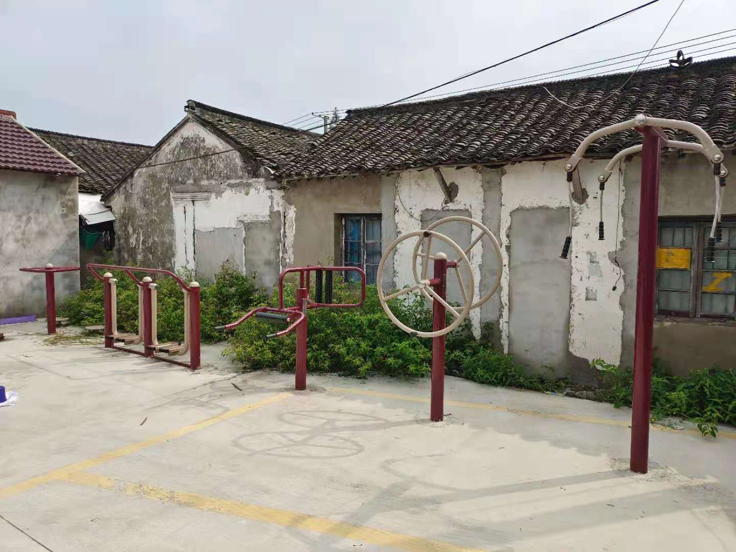 華亭鎮(zhèn)塔橋村4隊(duì)健身點(diǎn)