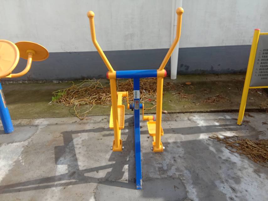 室外橢圓機(jī) 室外橢圓機(jī)