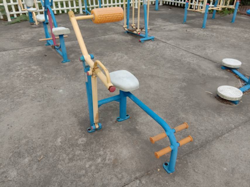 腹背鍛煉器 腹背鍛煉器