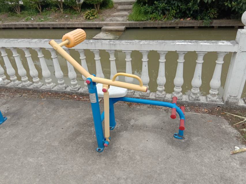 腹背鍛煉器 腹背鍛煉器