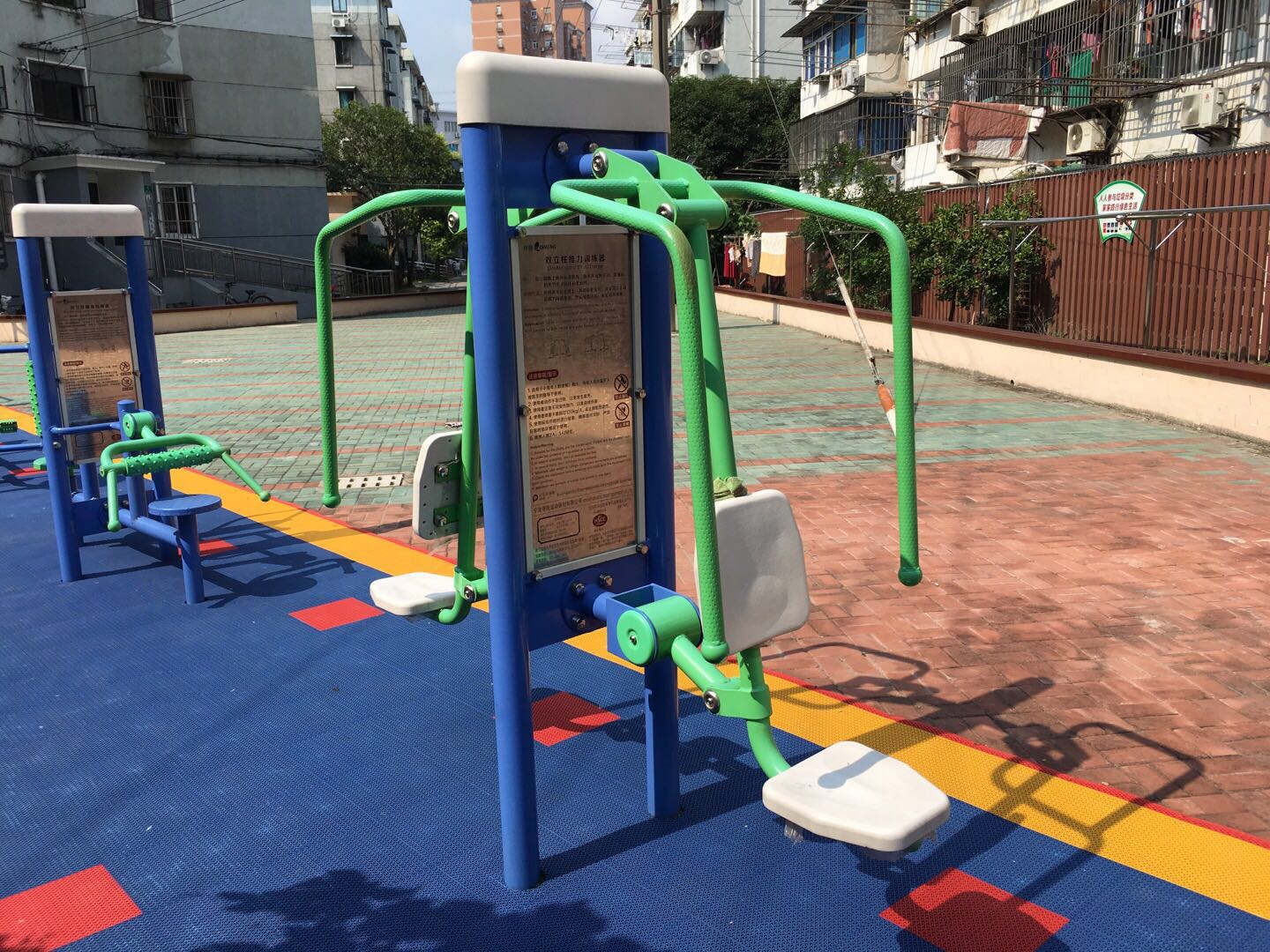 雙立柱前推訓(xùn)練器 雙立柱前推訓(xùn)練器