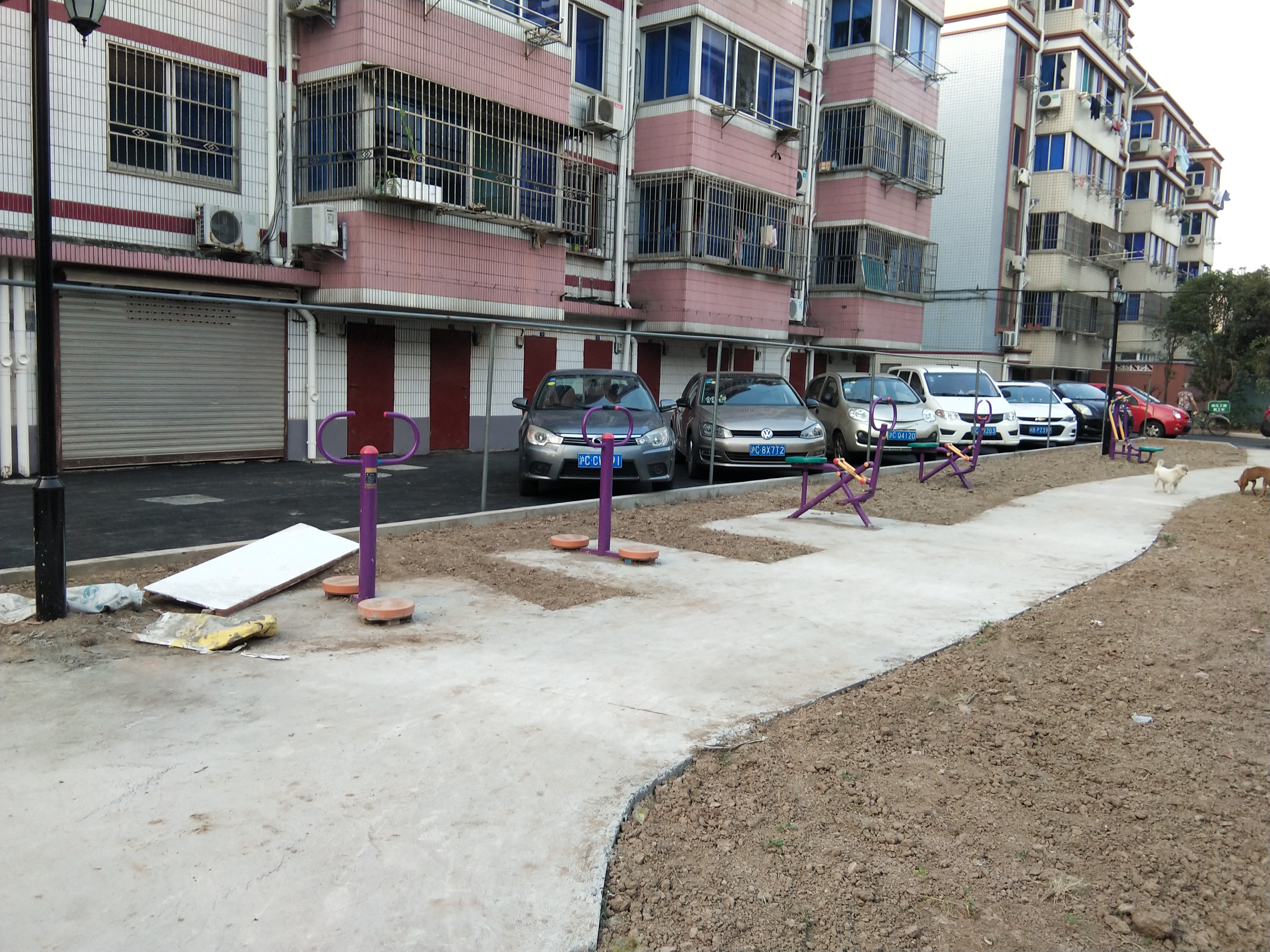 四團(tuán)居委天鵬三區(qū)市民益智健身苑點 四團(tuán)居委天鵬三區(qū)市民益智健身苑點